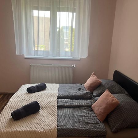 Moonlight Apartment Gyor Luaran gambar